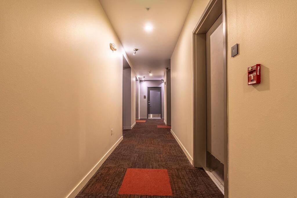 סיאטל One Bedroom Luxury Apartment מראה חיצוני תמונה